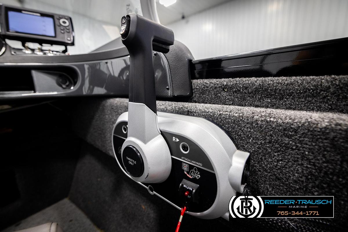 Used 2023 Crestliner 1750 FishHawk