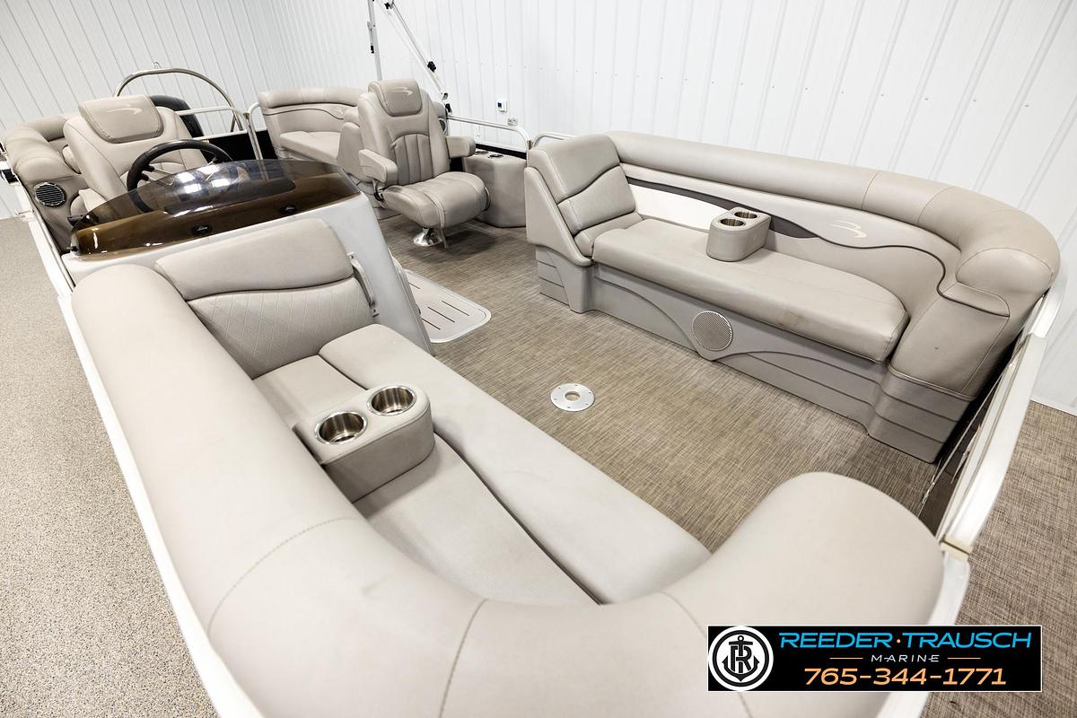 Used 2021 Bennington 22 SVSR