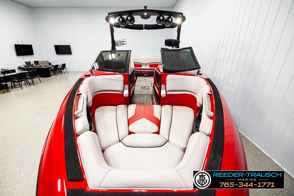 Used 2017 Malibu Wakesetter 25 LSV