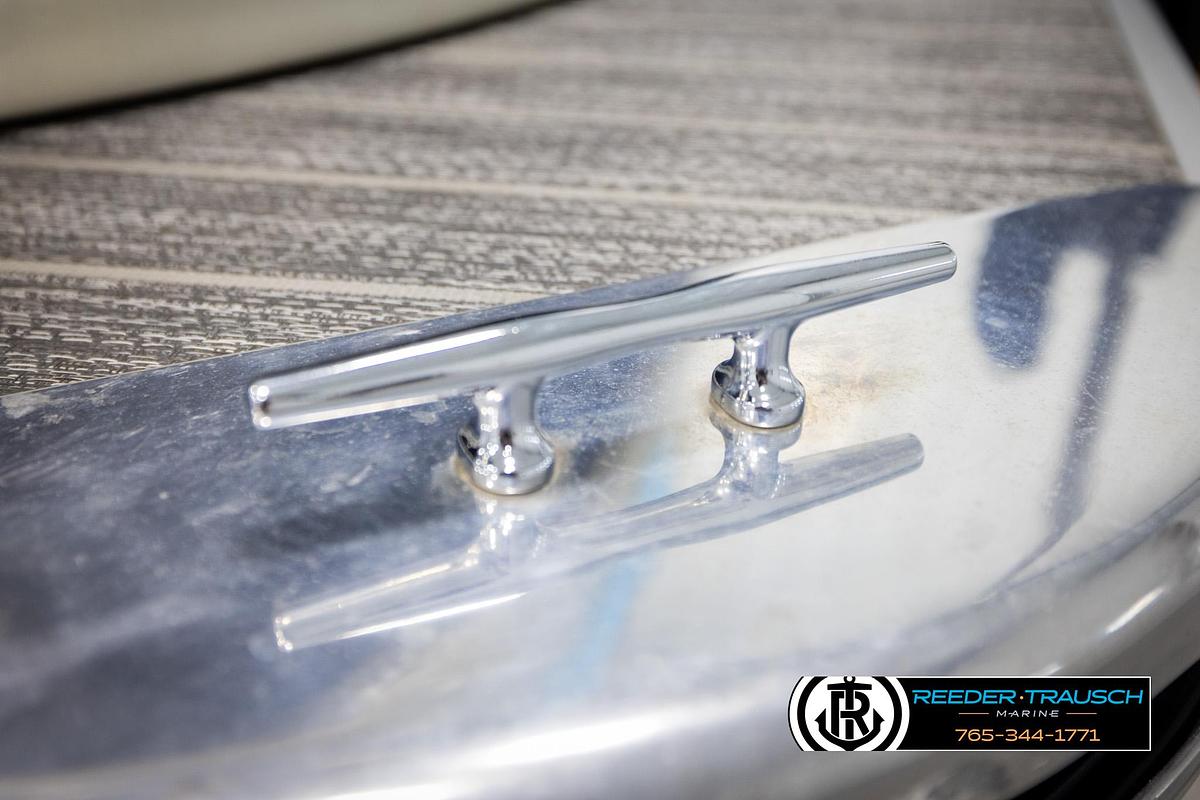 Used 2022 Premier 230 Solaris RL