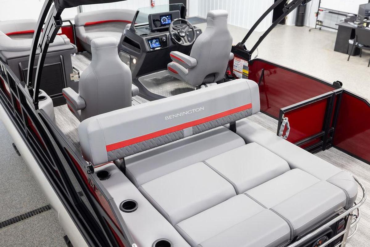 2025 Bennington 22 MSBSE