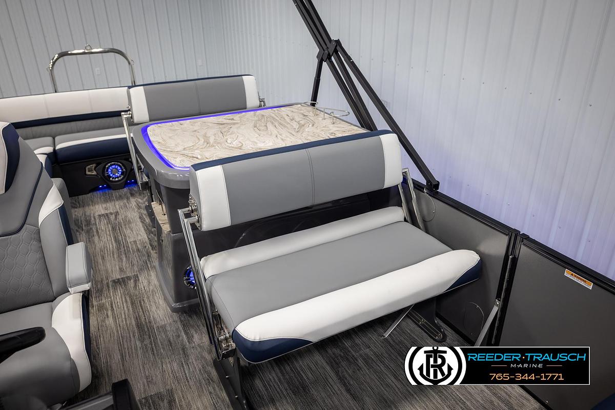 2025 Avalon Catalina Entertainer