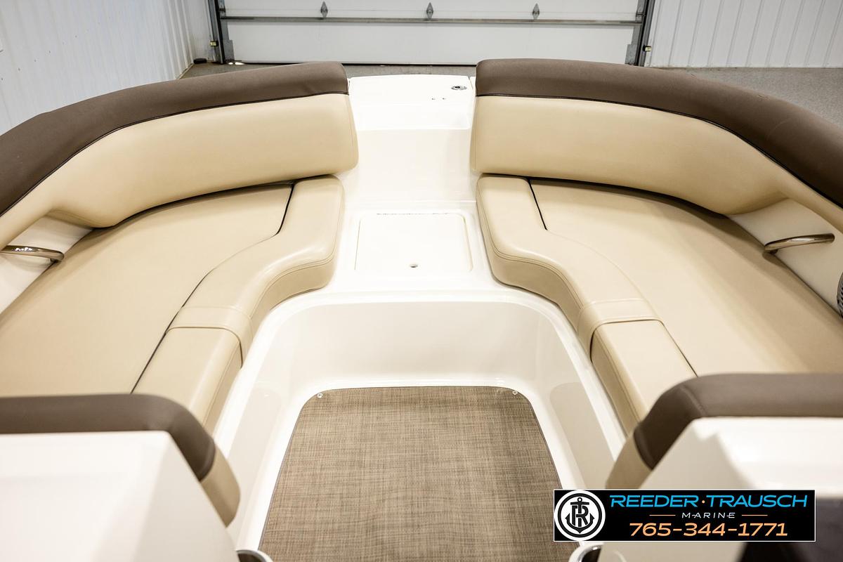 Used 2017 Bayliner 215
