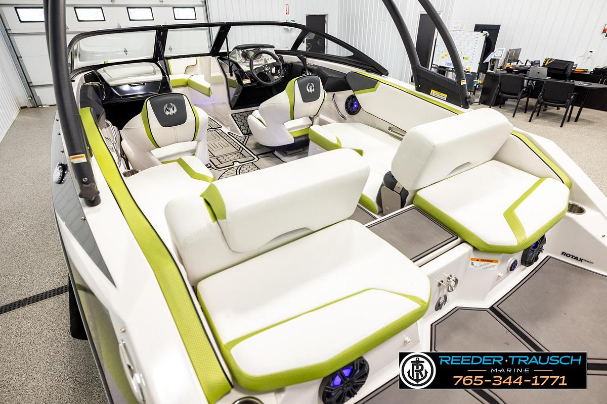 Used 2016 Scarab 195
