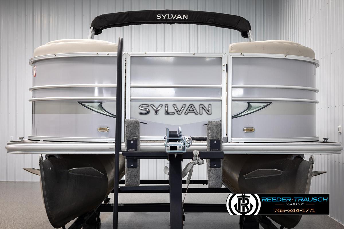 Used 2015 Sylvan 8520 Mirage
