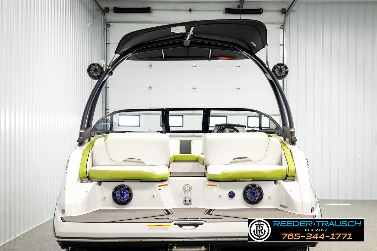 Used 2016 Scarab 195