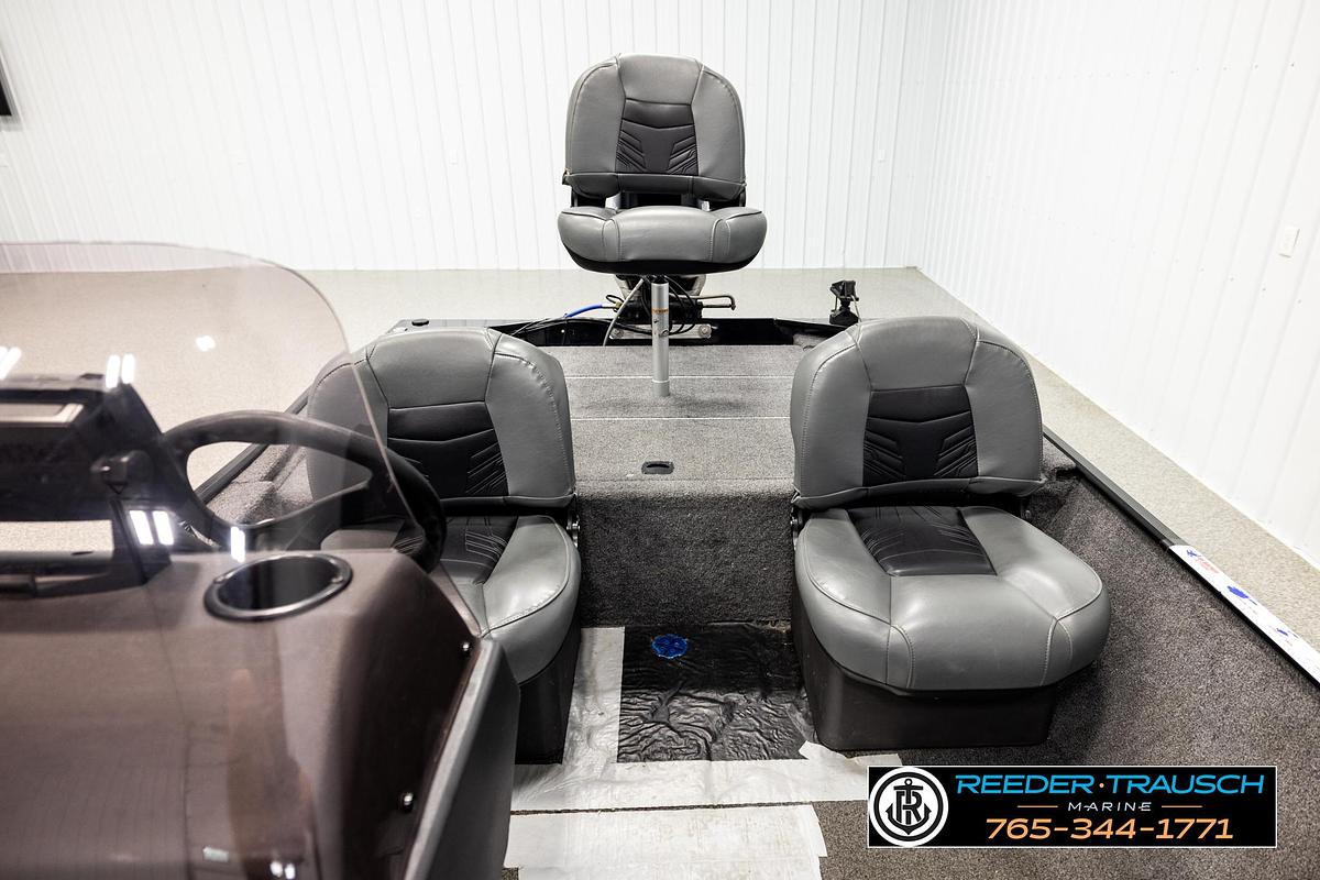 Used 2021 Tracker Classic XL