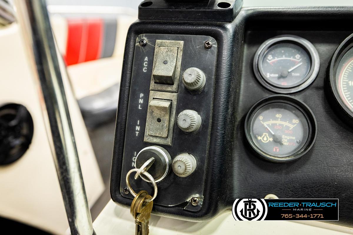 Used 1989 Glastron G175