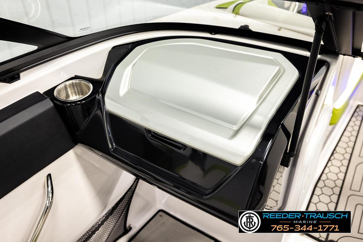 Used 2016 Scarab 195