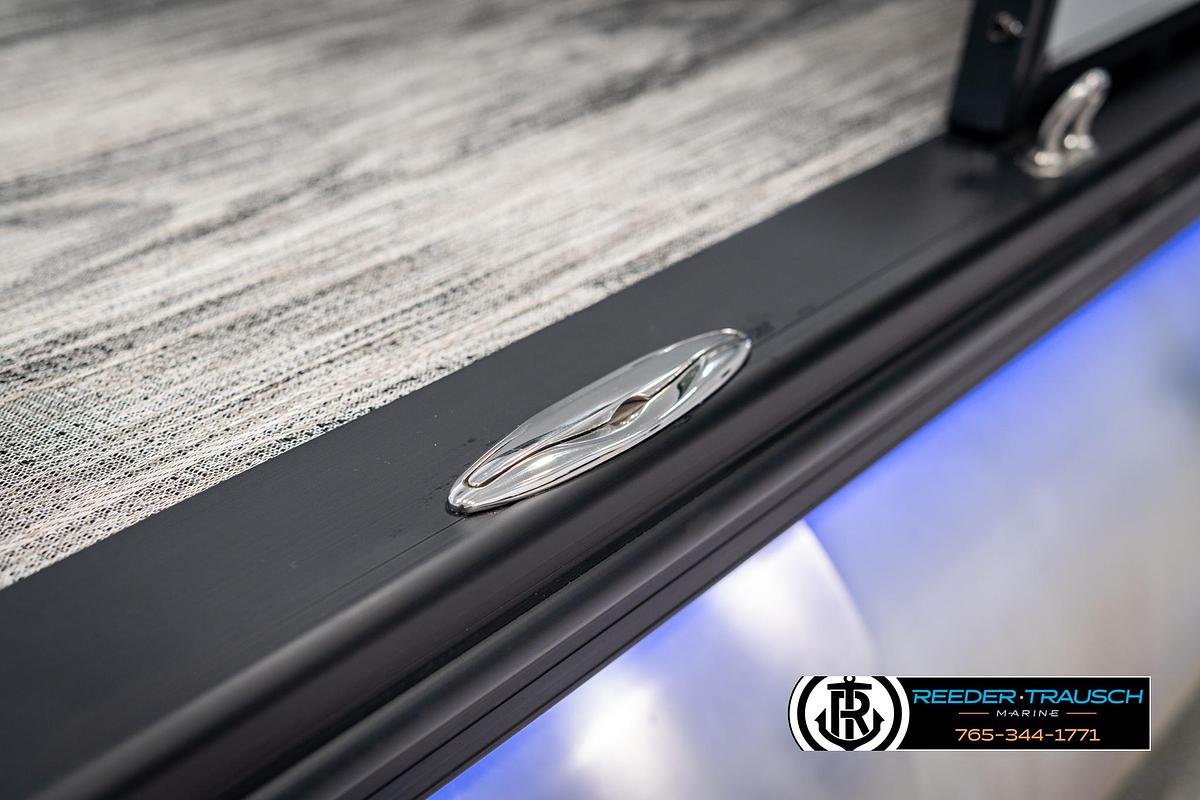 2025 Avalon Catalina Entertainer