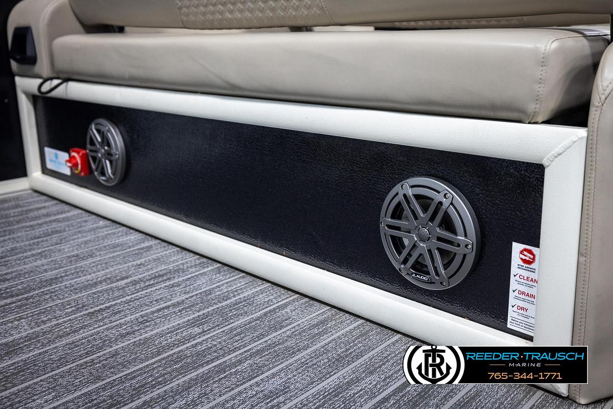 Used 2022 Premier 230 Solaris RL