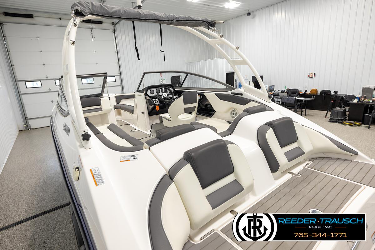 Used 2022 Yamaha AR210