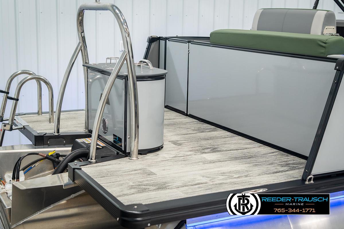 2025 Avalon Catalina Entertainer