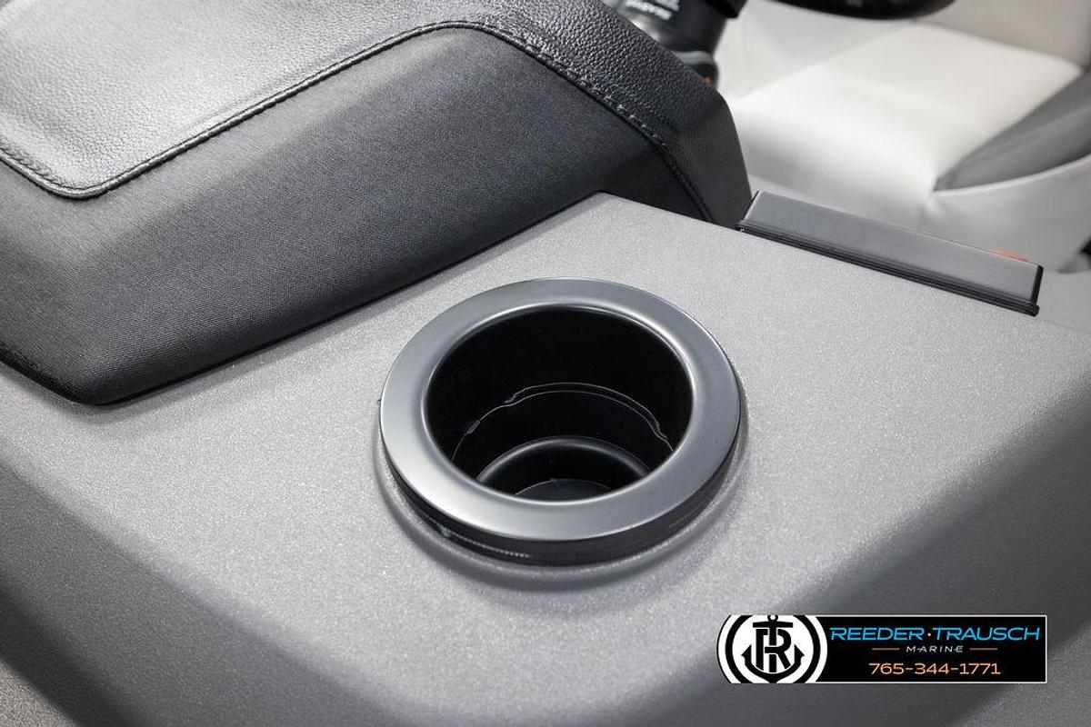 2025 Bennington 22 SSRSE