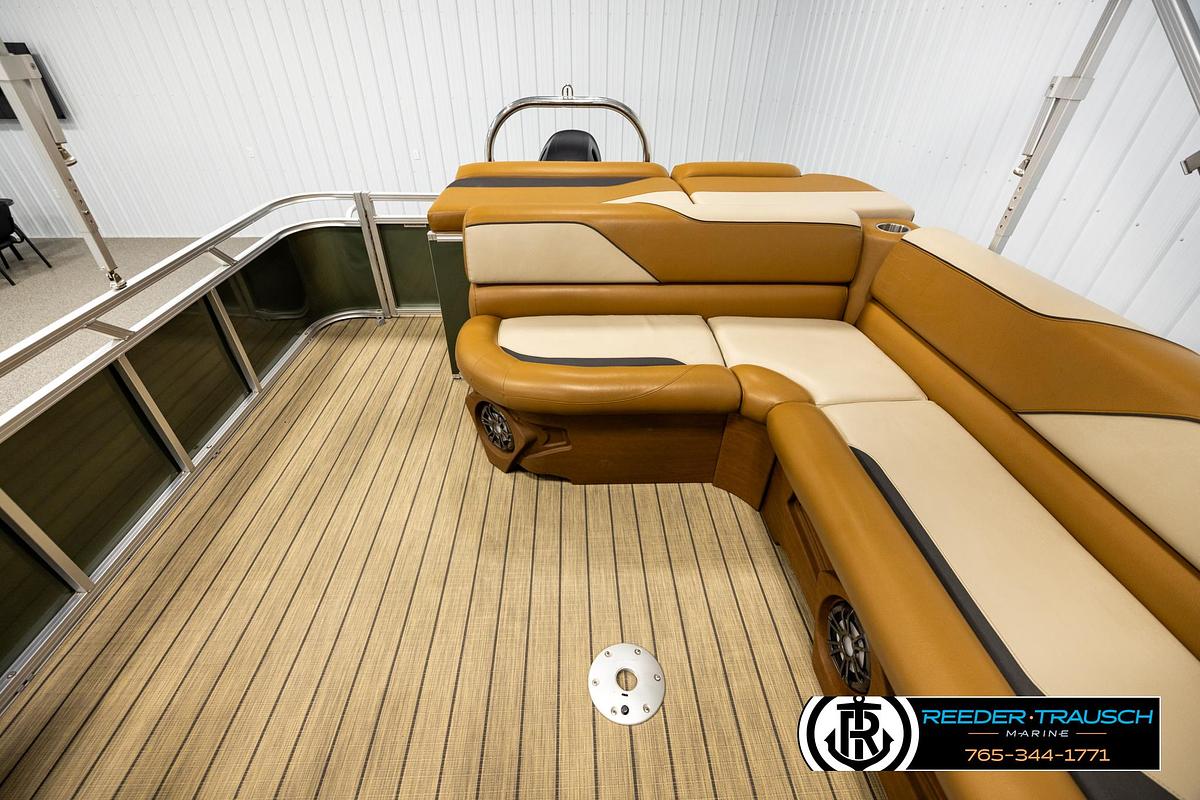 Used 2023 Avalon VEN CR