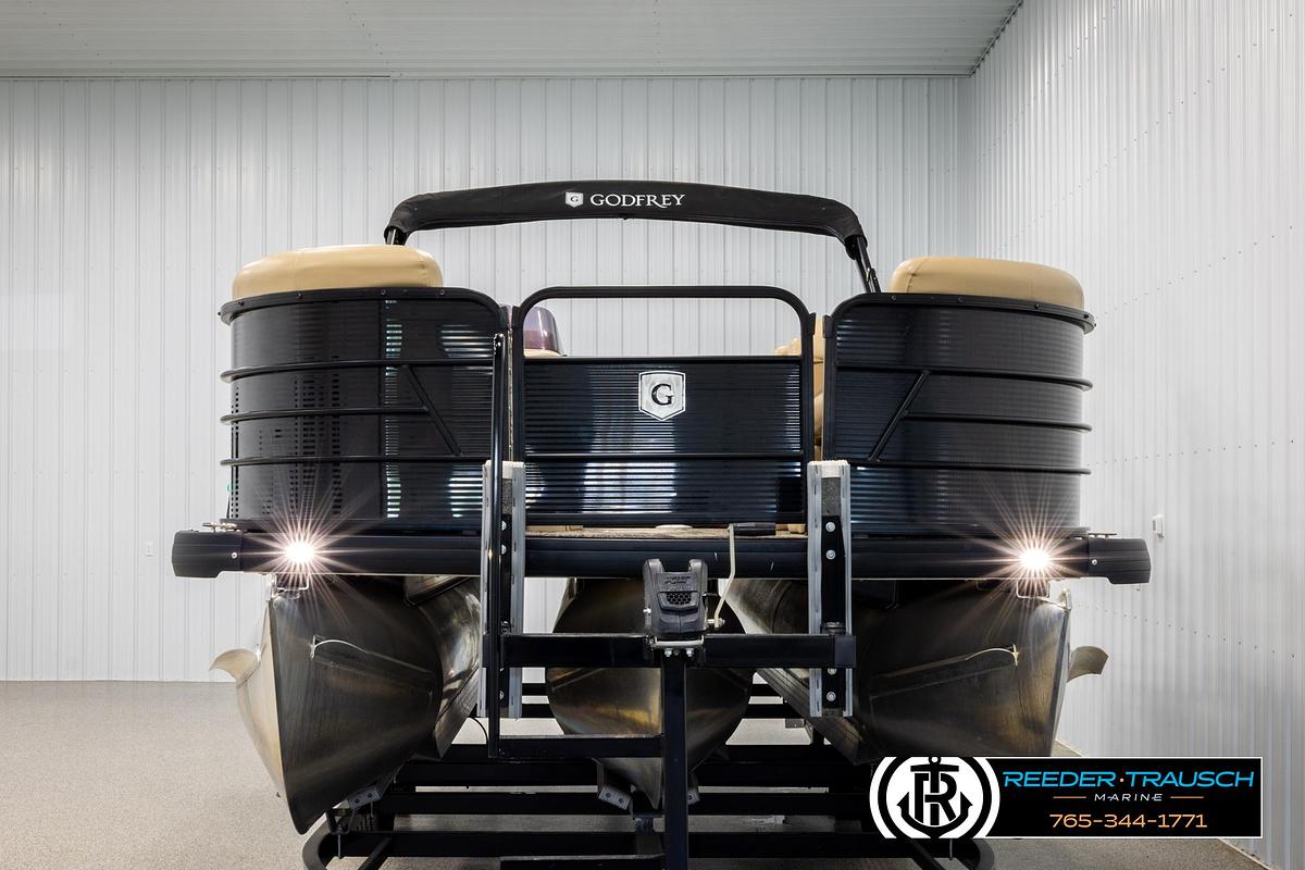 Used 2020 Godfrey 2286 RFL