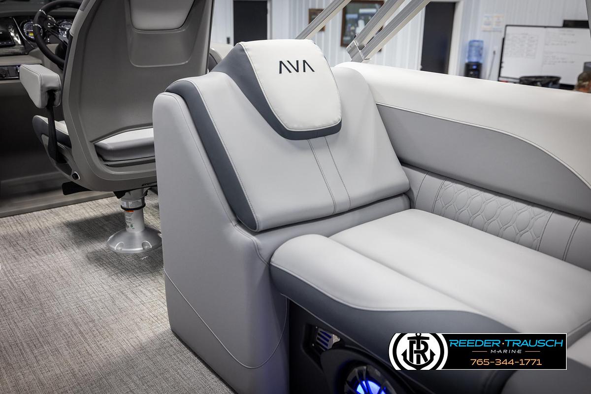 2025 Avalon LSZ Entertainer