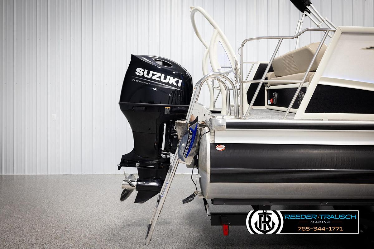 Used 2022 Premier 230 Solaris RL