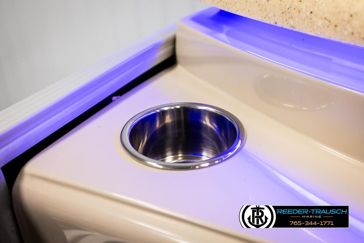 Used 2016 Bennington 24 SPDXDF