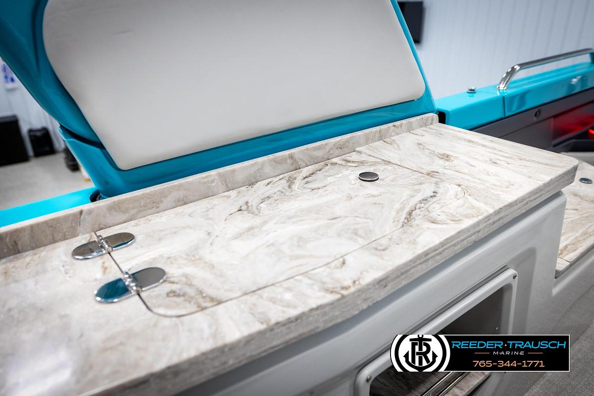 2025 Avalon Excalibur VRBW