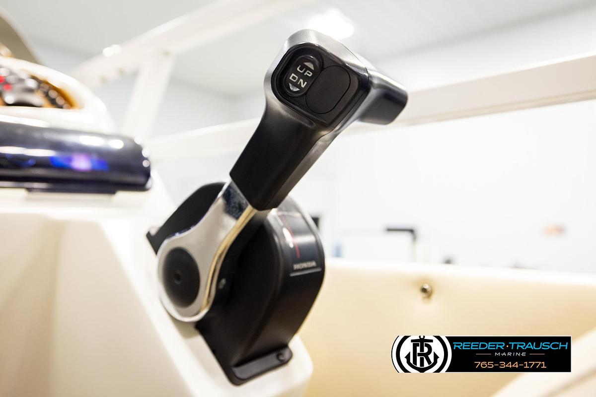 Used 2006 JC Suntoon 23TT