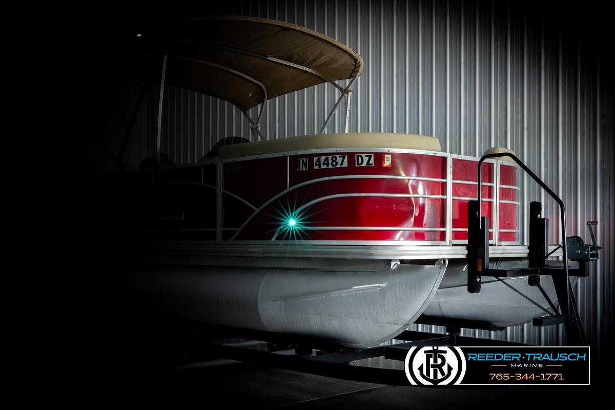 Used 2017 Sylvan 818 Mirage Cr