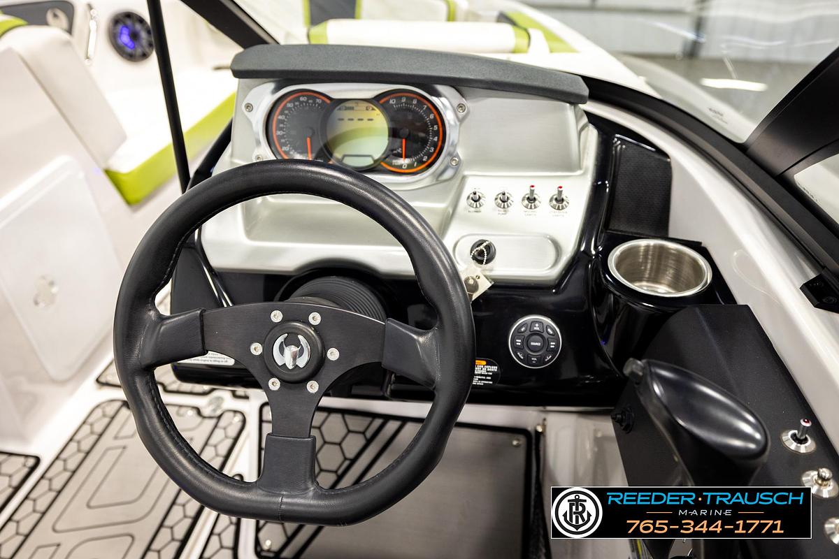 Used 2016 Scarab 195