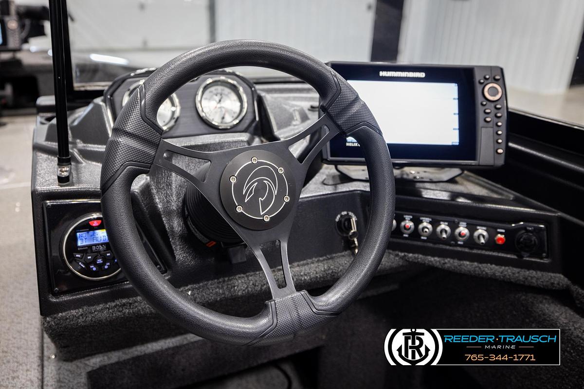 Used 2022 Crestliner 1850 FishHawk