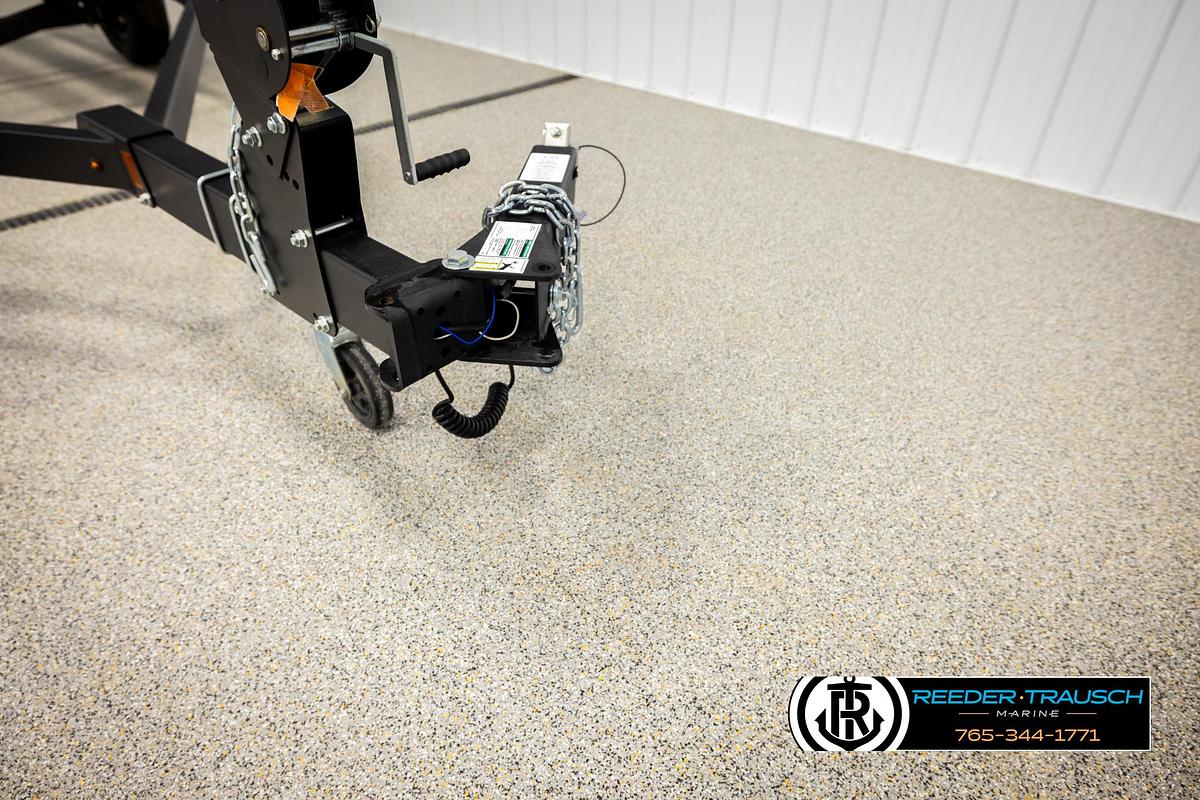 2025 Shore Land'r LUV30BELWSS8