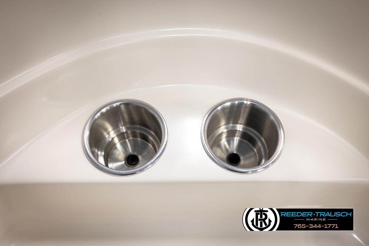 Used 2002 Rinker 180