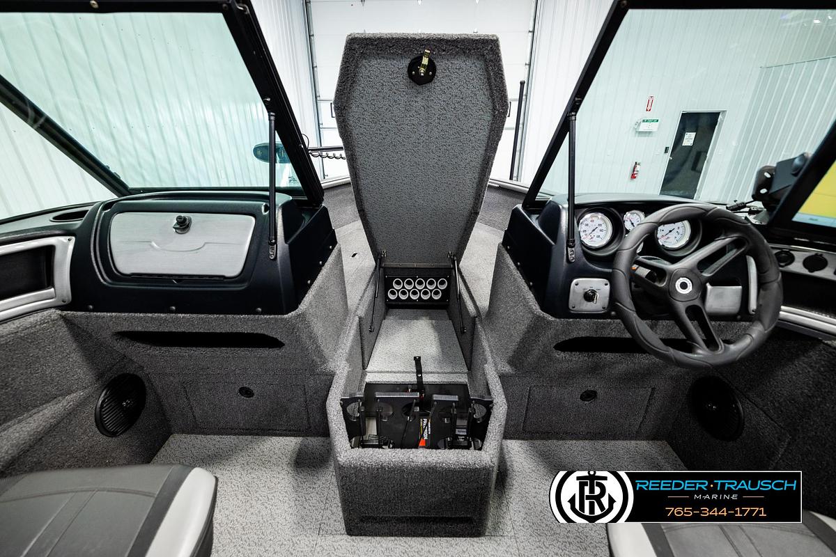 Used 2023 Lund 1875 Impact XS