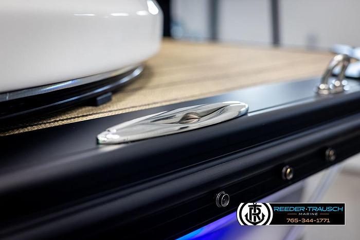 2025 Avalon Excalibur LTD CRB