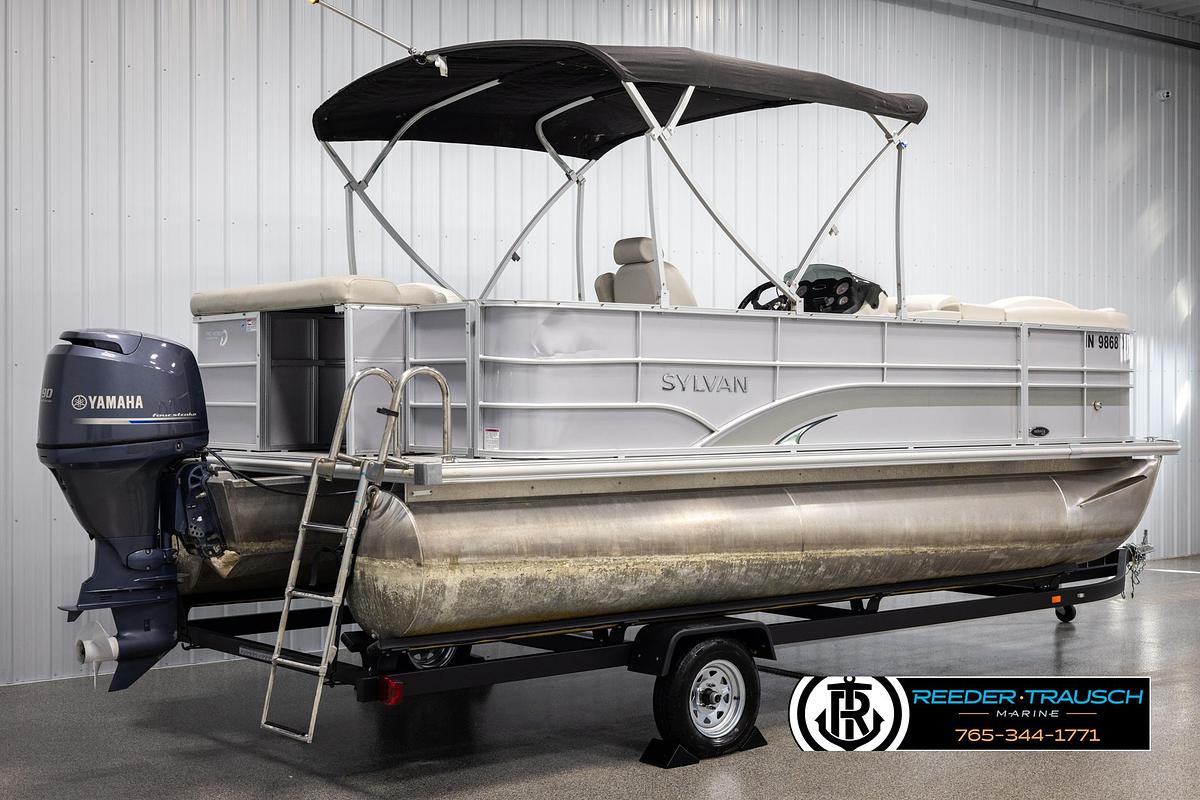 Used 2015 Sylvan 8520 Mirage