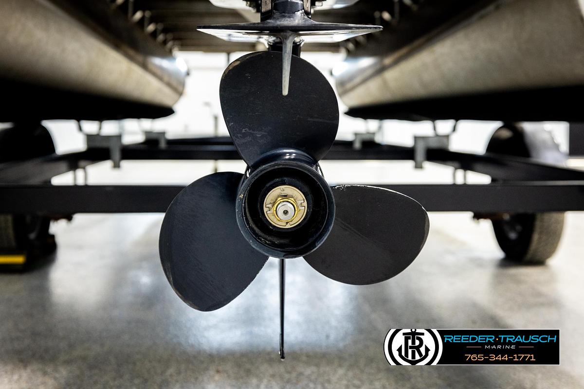 Used 2011 Bennington 22 SFI