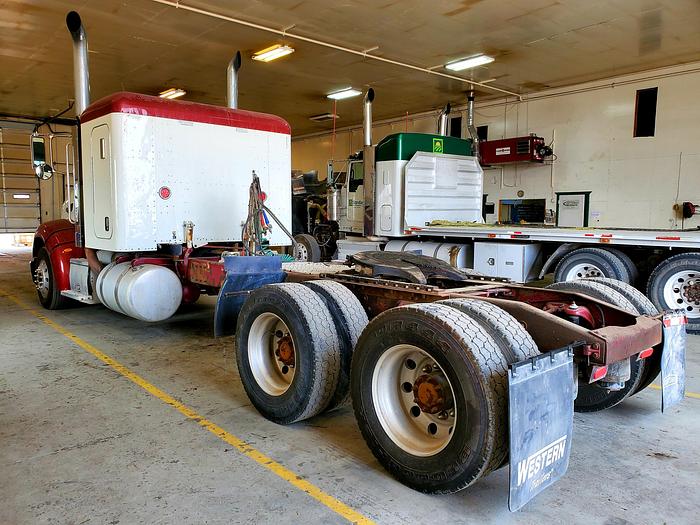 Used 2008 Peterbilt 386 Truck