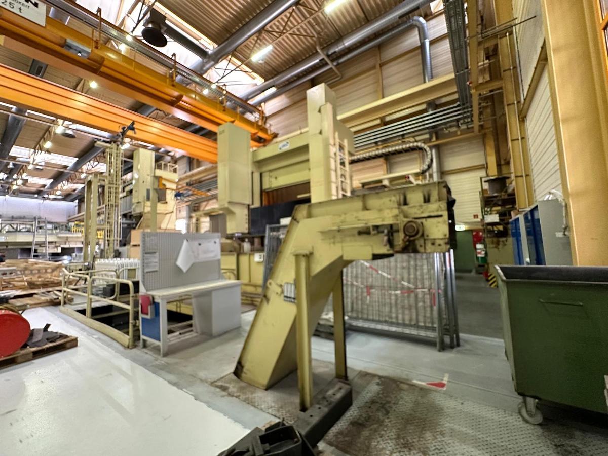 Used Dorries Scharmann Contumat 3 MC VC 4200/360 CNC Vertical Boring & Milling Machine with 2 Rams and Live Spindle