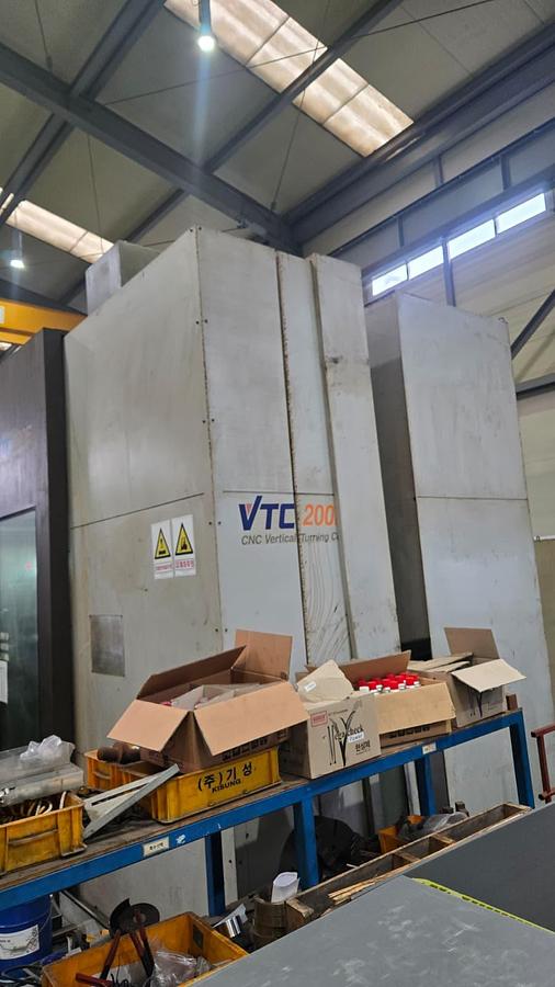 Used Hankook VTC 200E CNC Vertical Turning & Milling Machine with Live Spindle & Table C-Axis