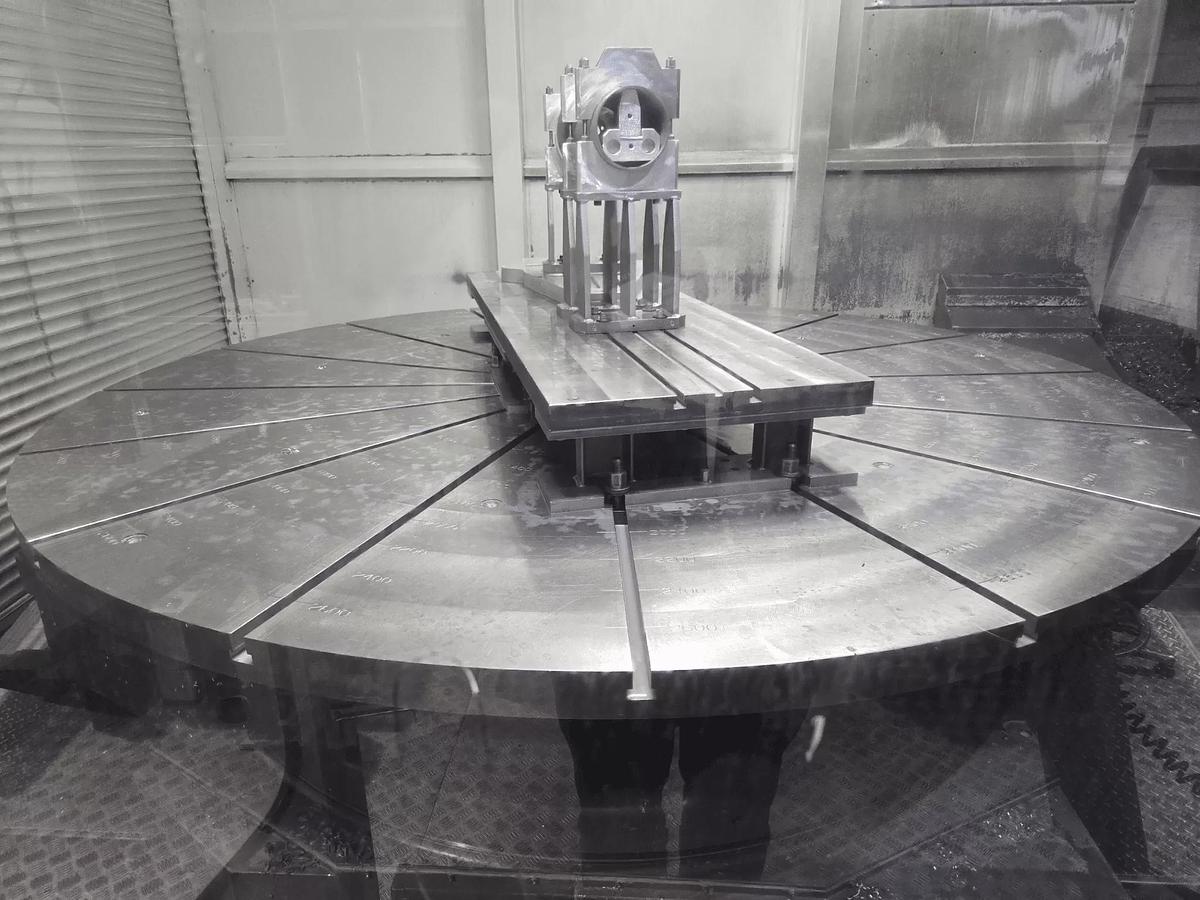 Used DMG DMC 340 U CNC Universal Machining Center with 2 Pallet System & Rotary Table Plate