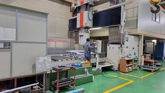 Used SNK RB200F CNC Double Column 5-Axis Multi Center Milling Machine