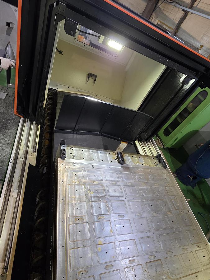 Used Mazak FJV 5-Face 60/120 CNC Vertical Machining Center