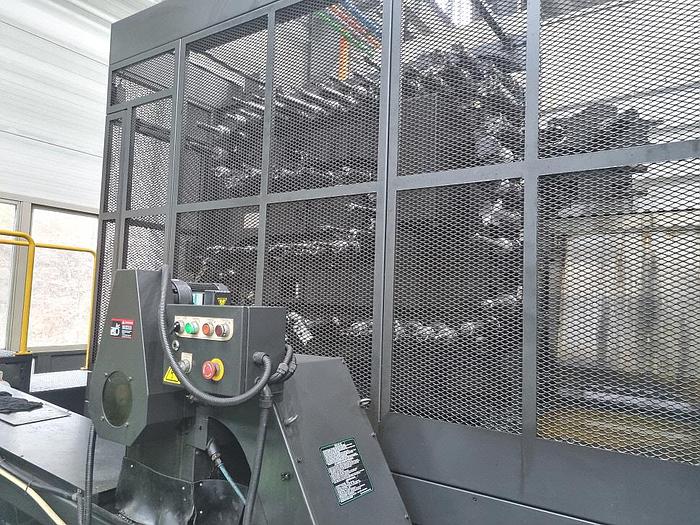 Used Hyundai Wia KH 1000 CNC Horizontal Machining Center with 2 Pallets