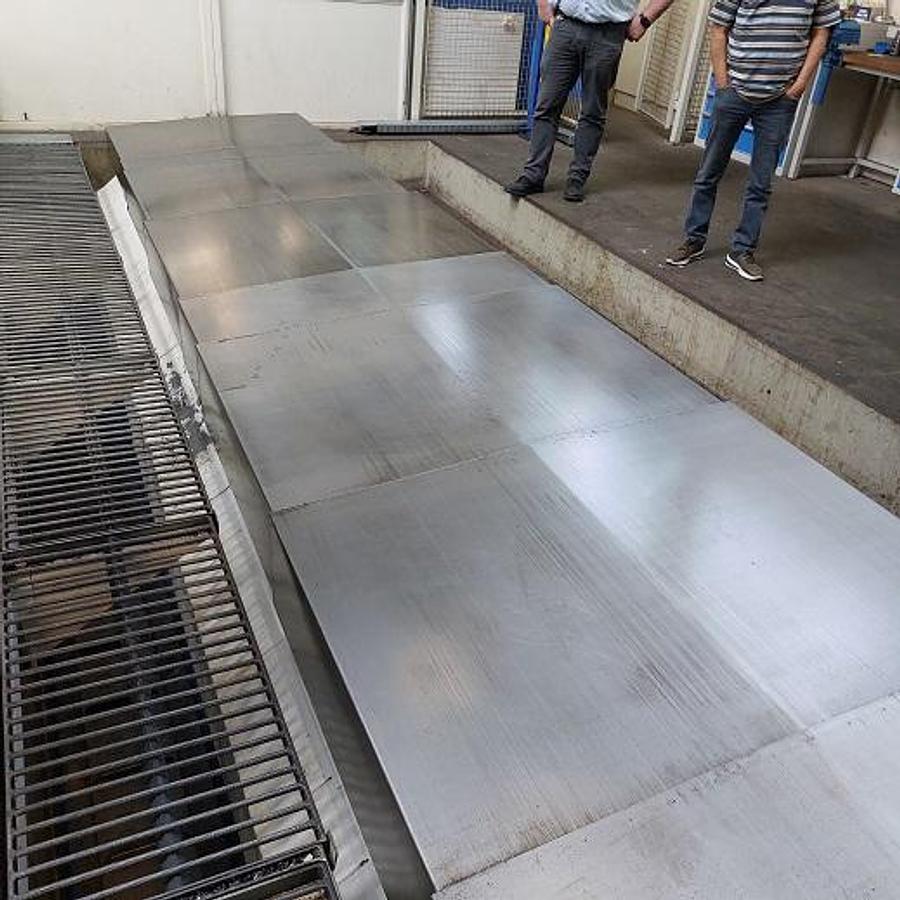 Used Soraluce FL 8000 CNC Universal Machining Center with 6 Axes and Turn Table