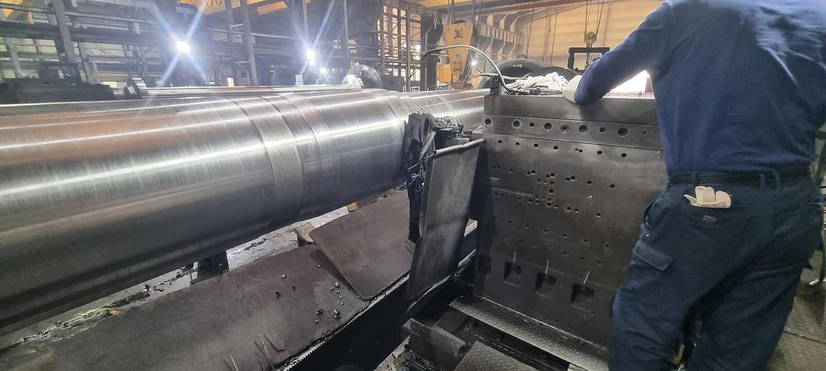 Used Hwacheon Mega 300-17T CNC Heavy-Duty Horizontal Lathe