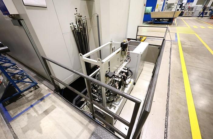 Used Gleason - Pfauter P 2000/2400 CNC Vertical Gear Hobbing Machine