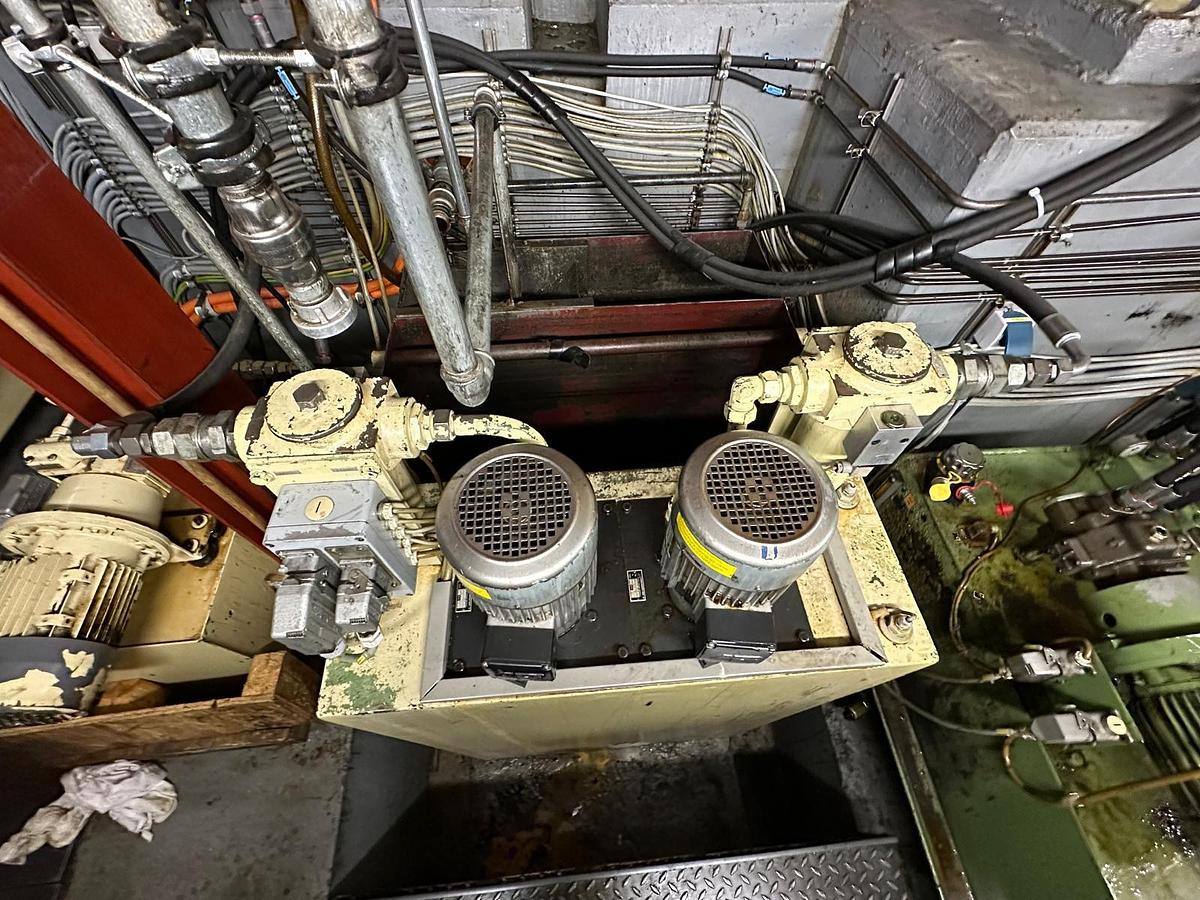 Used Dorries Scharmann Contumat 3 MC: VC 4200/360 CNC Vertical Boring & Milling Machine with Live Spindle on Vertical Ram & Live Spindle on Side Head
