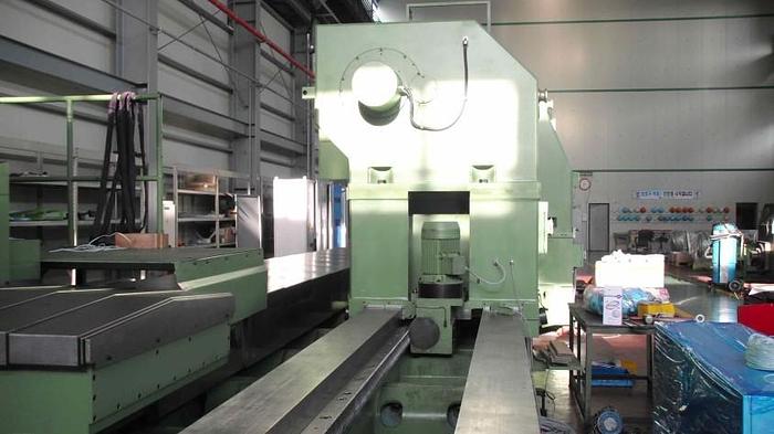 Used Innse 2200 x 11-125 CNC Heavy Duty Horizontal Lathe