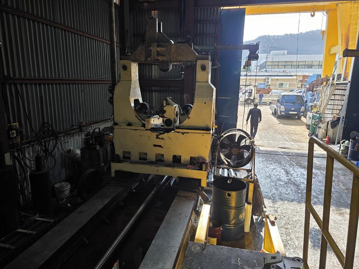 Used Shinil STL 300/500 - 6000 CNC Depp Hole Drilling Machine