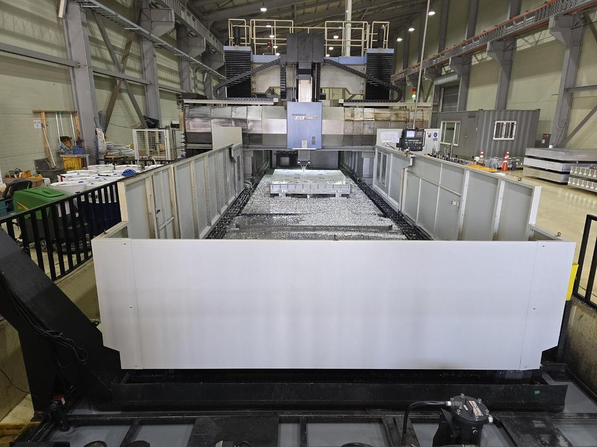 Used Doosan DCM 3780F II CNC Double Column Machining Center