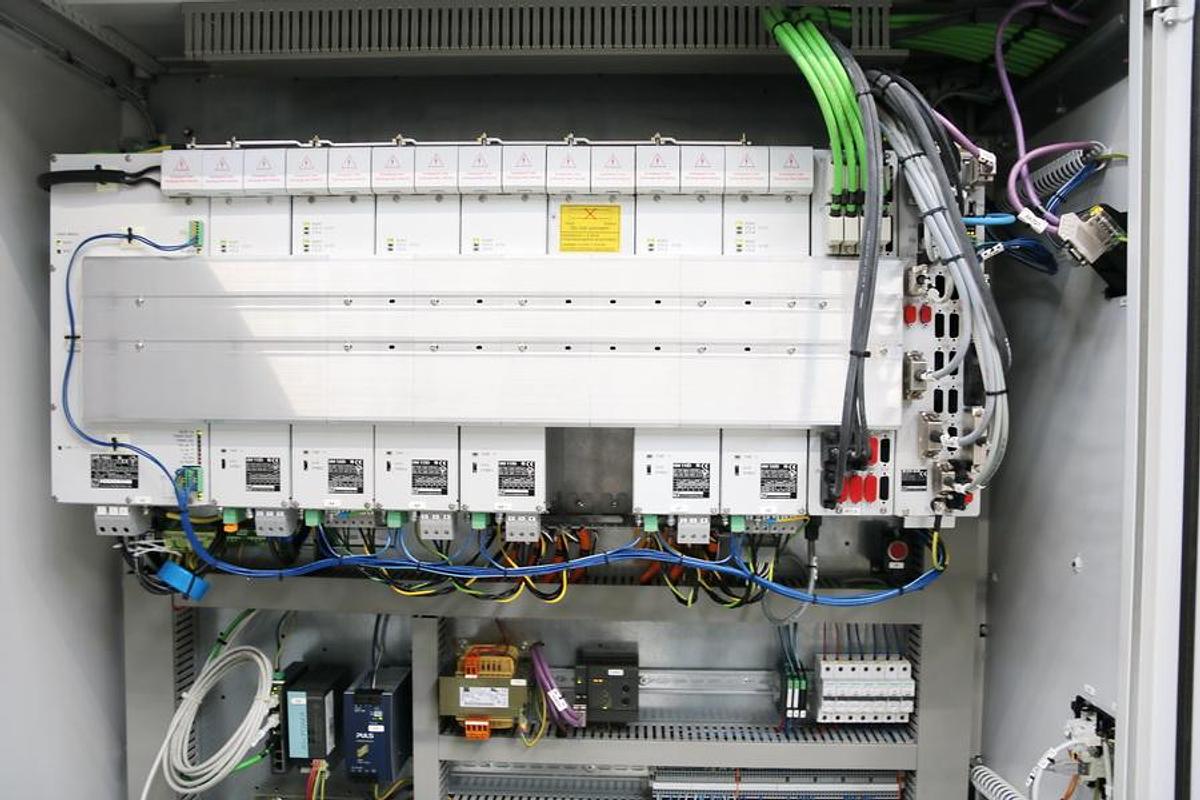 Used Hermle C 30 U CNC 5-Axis Universal Machining Center