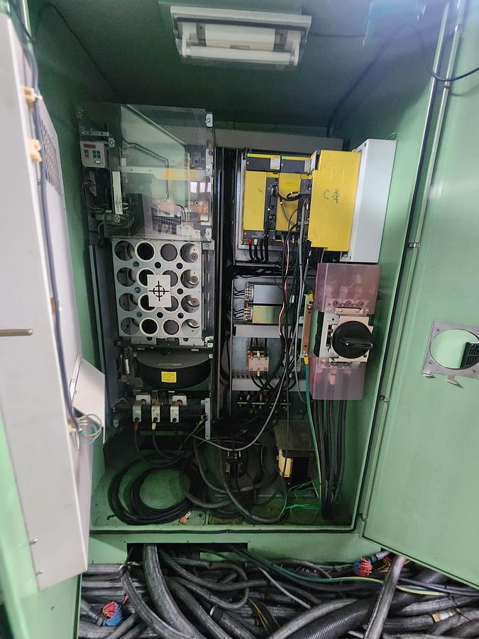 Used Hankook Dynaturn 26 CNC Heavy Duty Horizontal Lathe